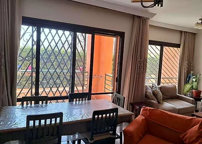 Family Fun -spacious Apartment